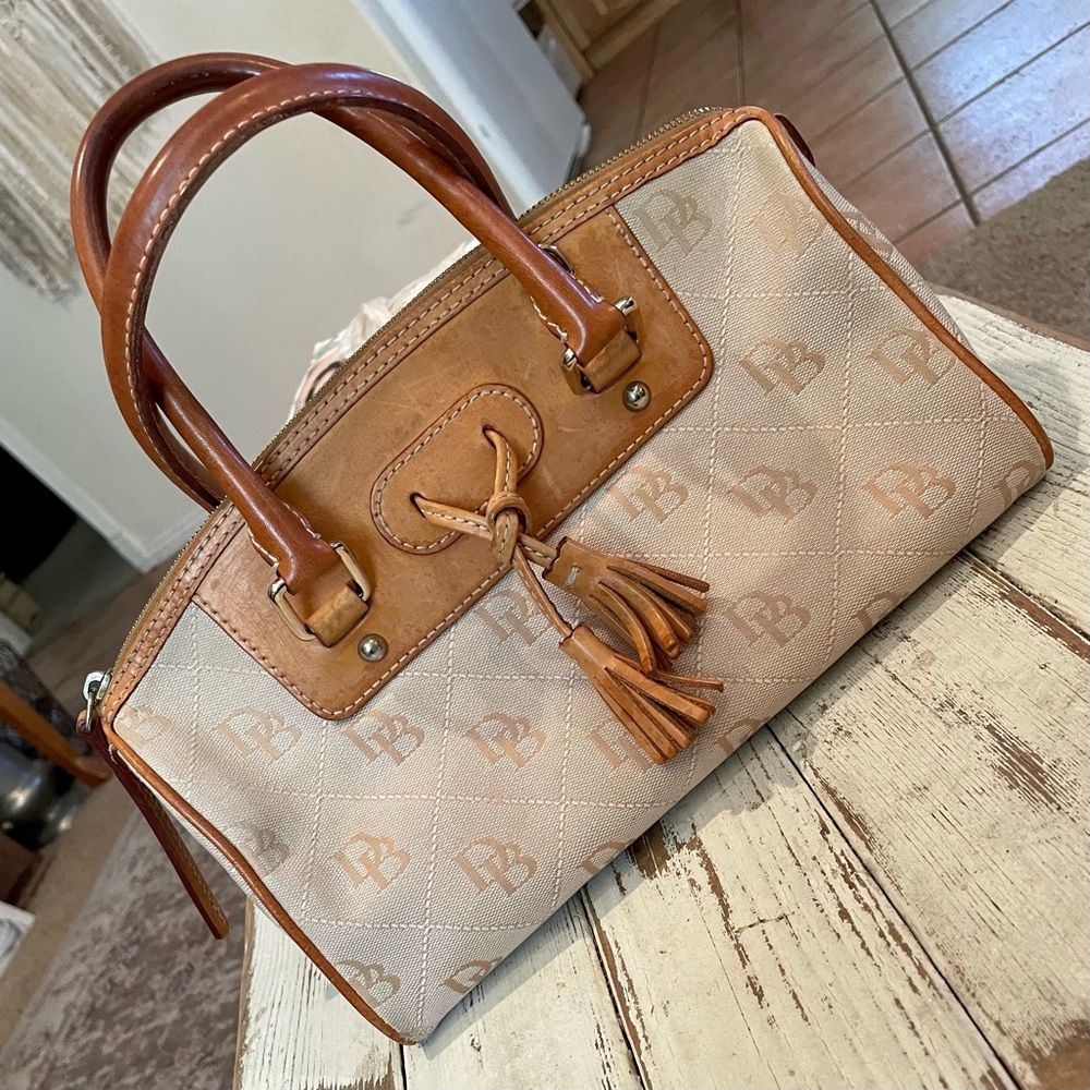 CUTE Vintage DOONEY & BOURKE Cream Canvas & Leather Satchell Bag Purse